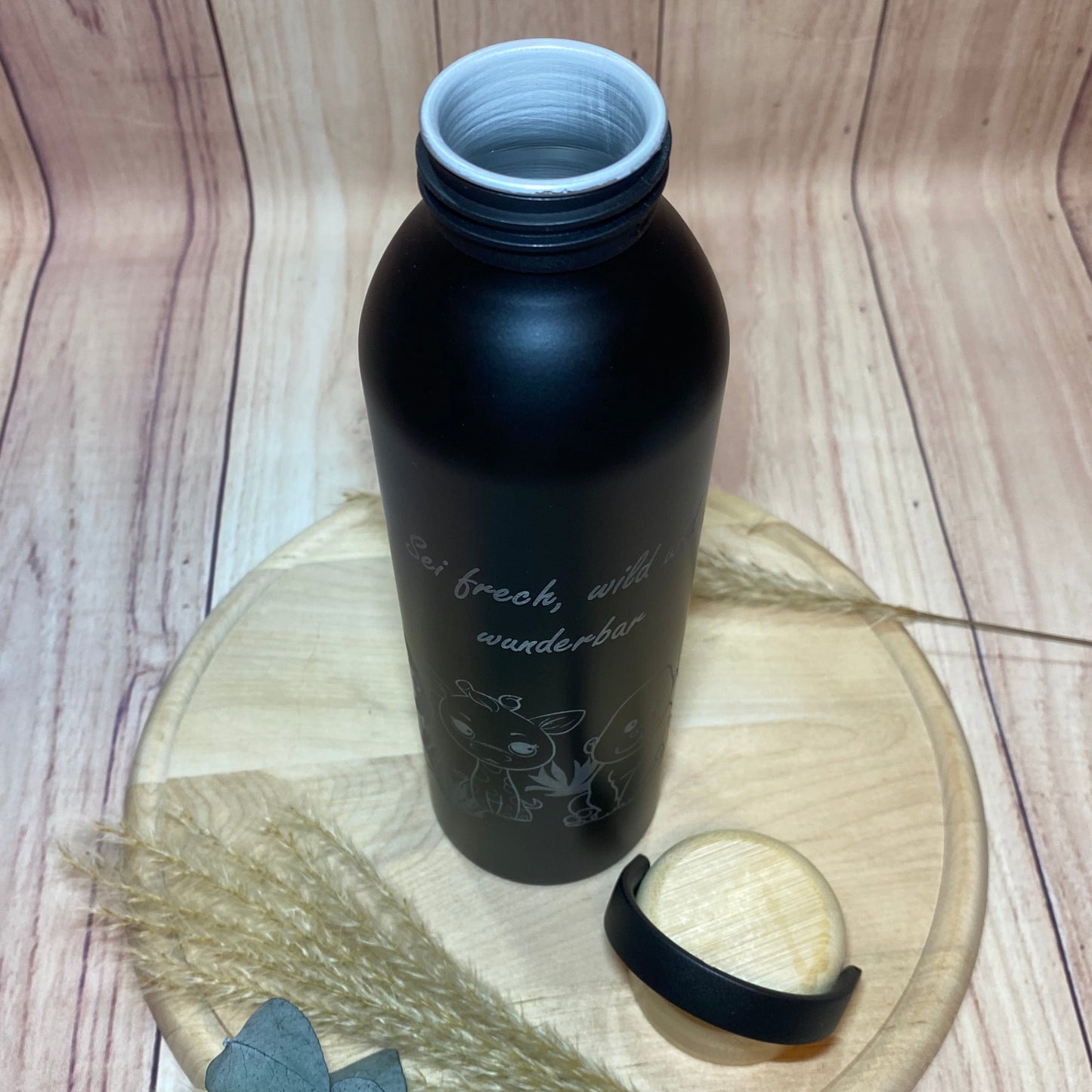 Edelstahlflasche in schwarz mit Safari Tiere
