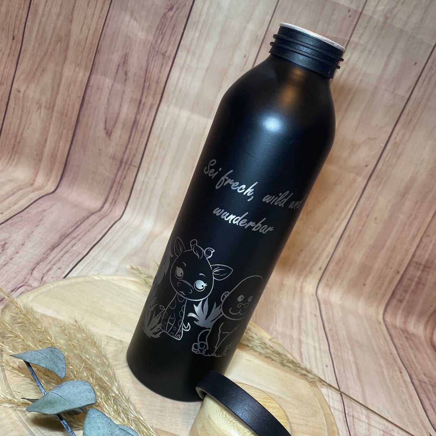 Edelstahlflasche in schwarz mit Safari Tiere