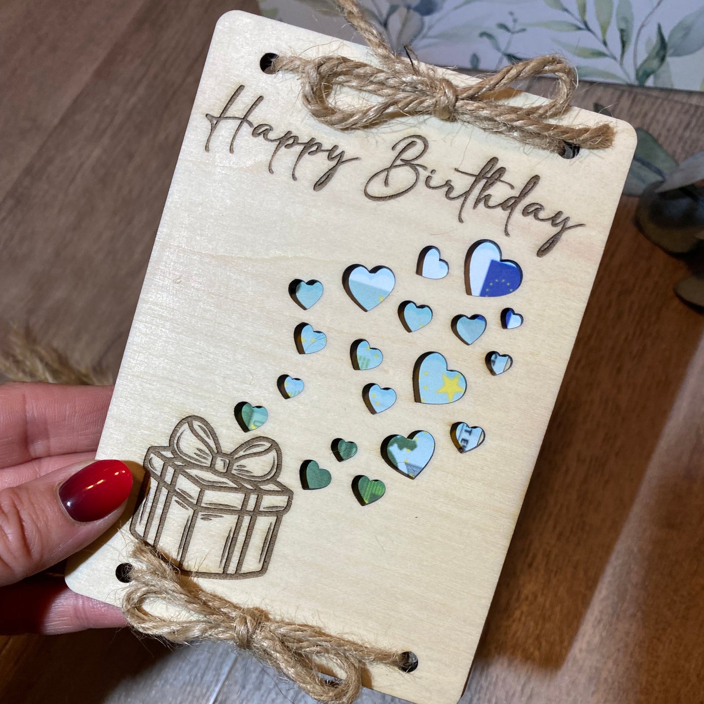 Geldgeschenk aus Holz Happy Birthday