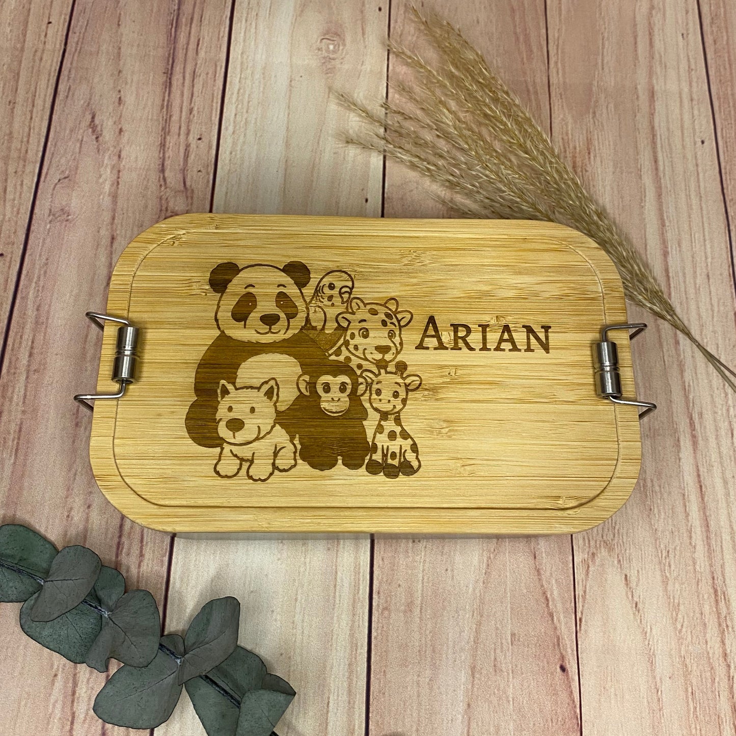 Lunchbox aus Edelstahl mit Bambusdeckel