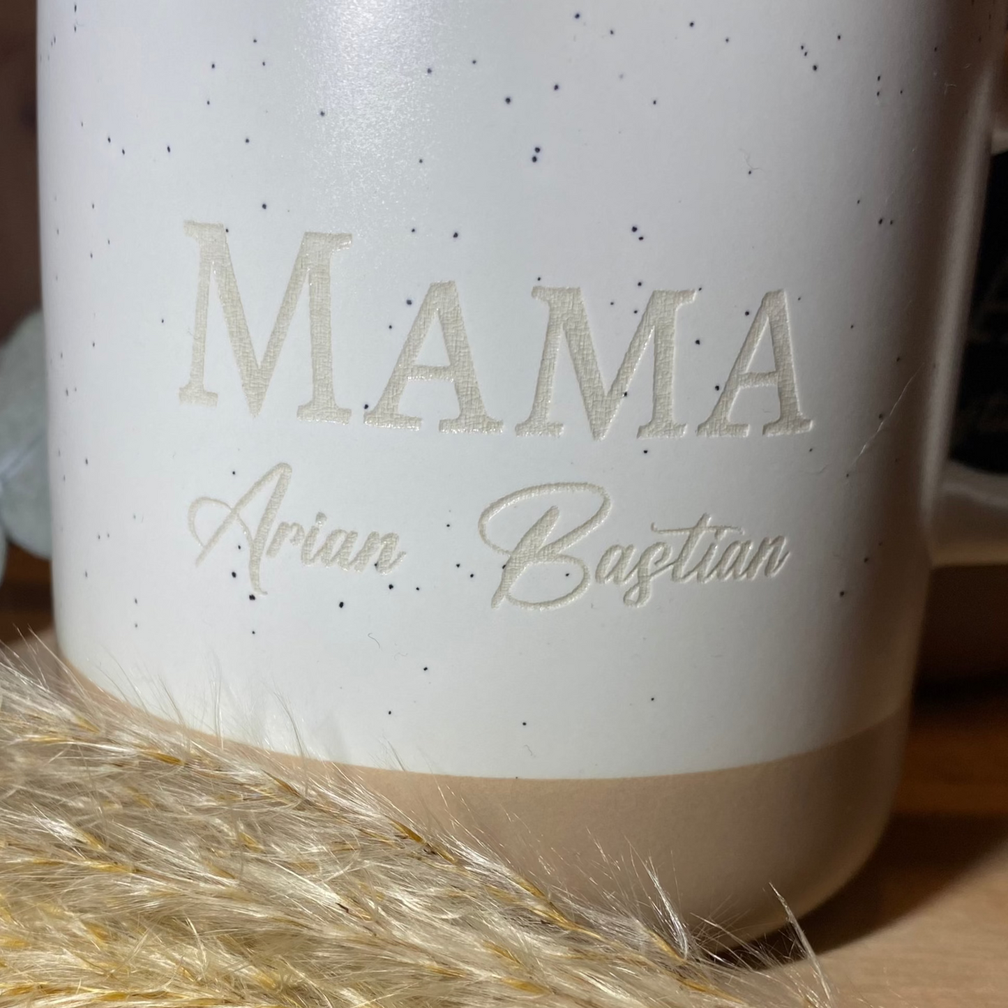 Keramiktasse mit Gravur für Mama