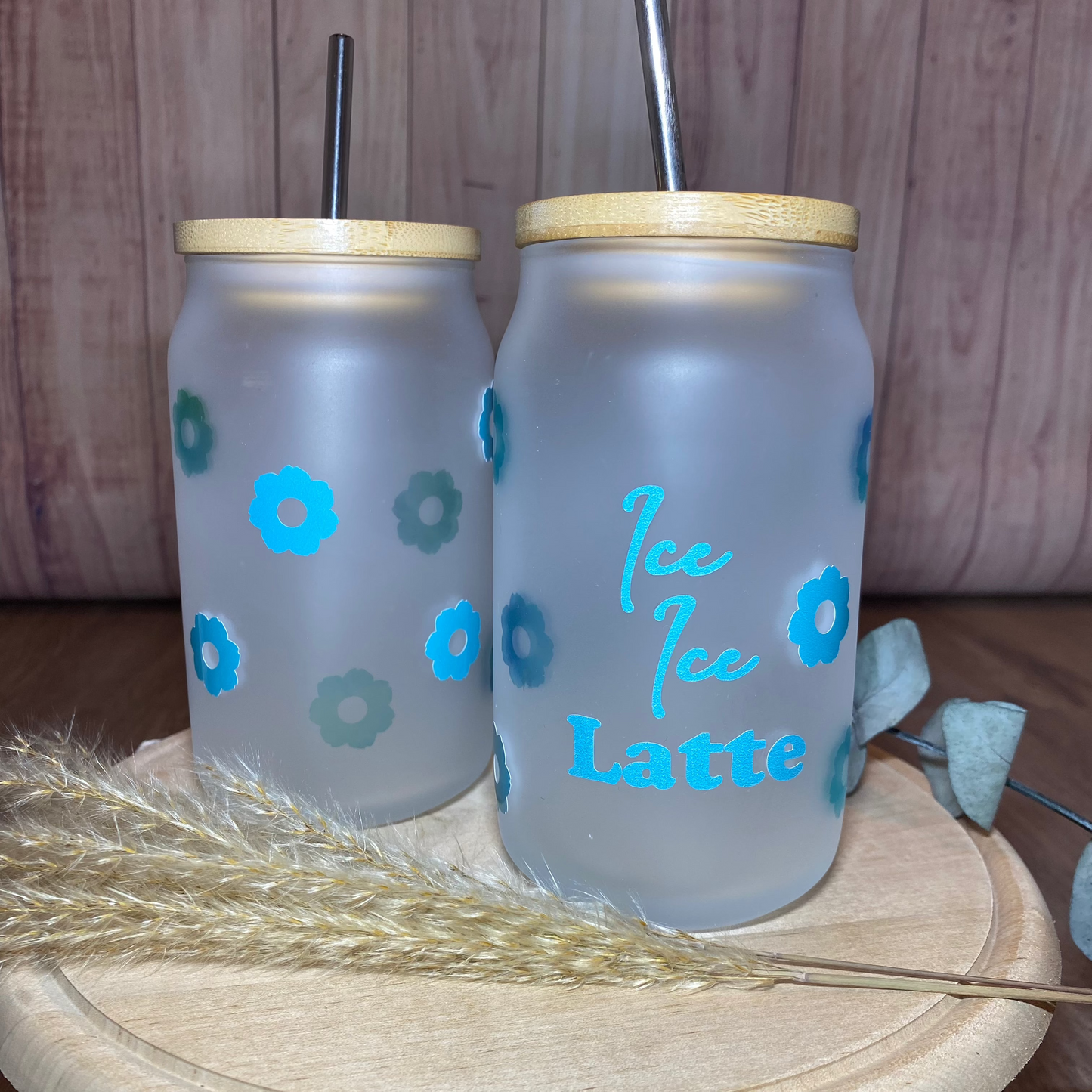 "Ice Ice Latte" Glas mit Farbverlauf bei eisgekühlten Getränken. Inkl. Bambusdeckel und Strohhalm