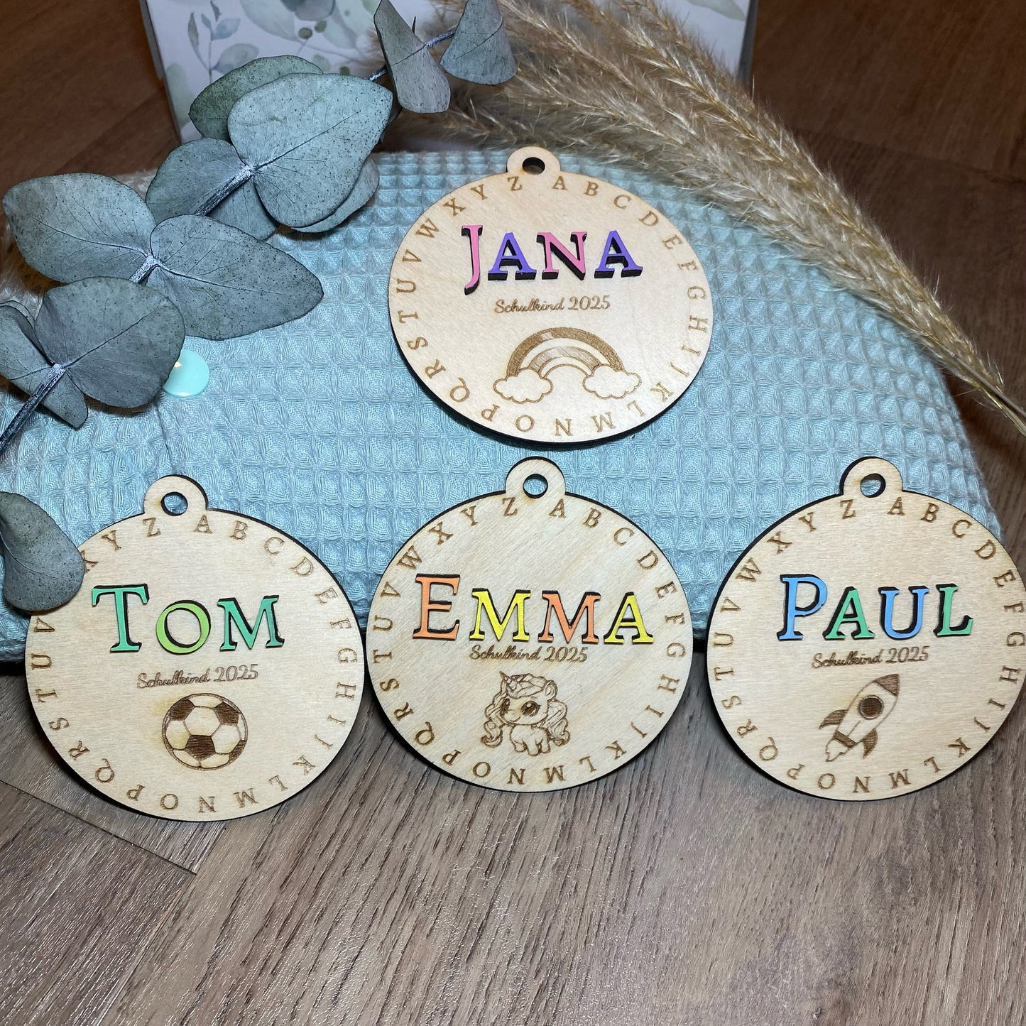Schultüten Anhänger mit Namen aus Holz