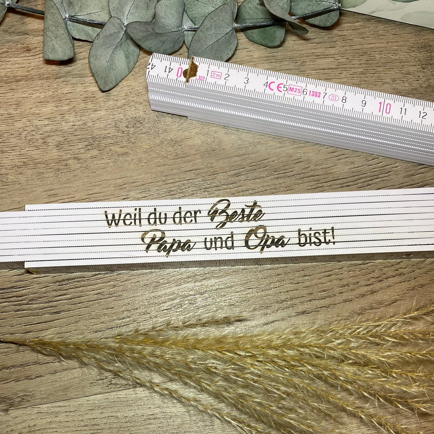 Zollstock in weiß