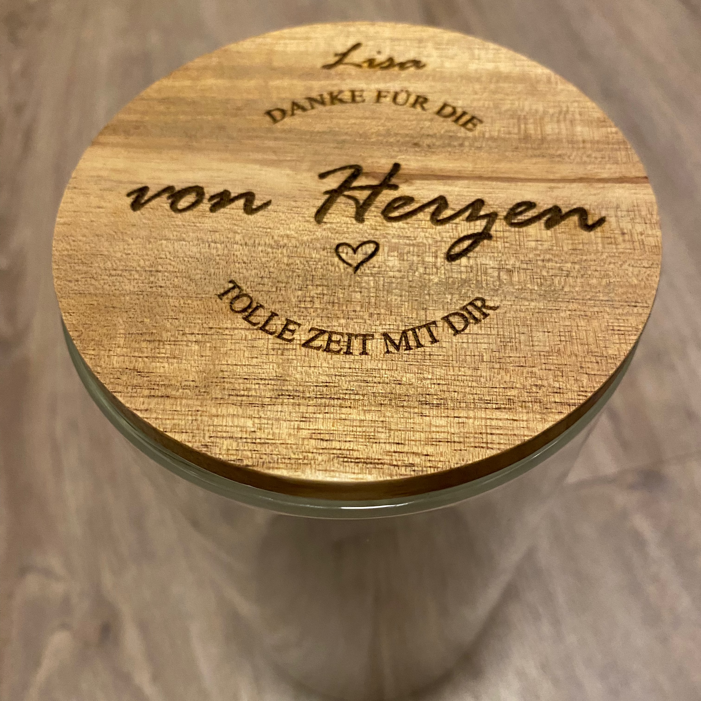 Personalisiertes Vorratsglas mit Holzdeckel. Als Abschiedsgeschenk für Erzieher, Lehrer, Freunde, Familie