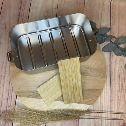 Lunchbox aus Edelstahl mit Bambusdeckel