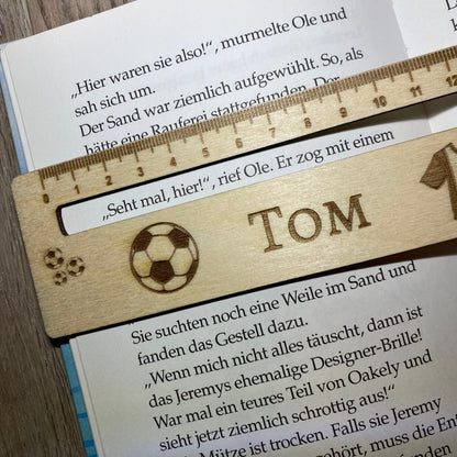 Lineal mit Lesehilfe für den Schulstart mit Namen