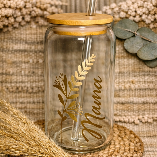 Kaffeebecher für die Mama mit Holzdeckel und Strohhalm