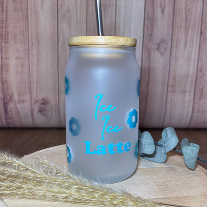 "Ice Ice Latte" Glas mit Farbverlauf bei eisgekühlten Getränken. Inkl. Bambusdeckel und Strohhalm