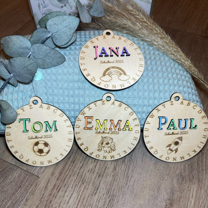 Schultüten Anhänger mit Namen aus Holz