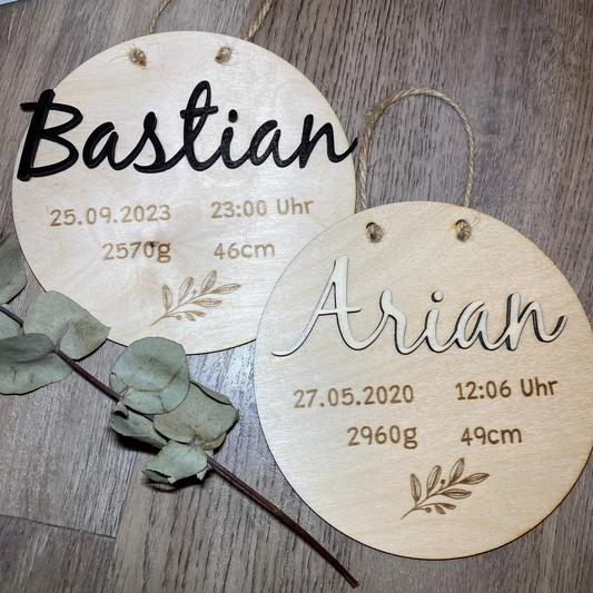 Geburtstafel aus Holz als Geschenk zur Geburt